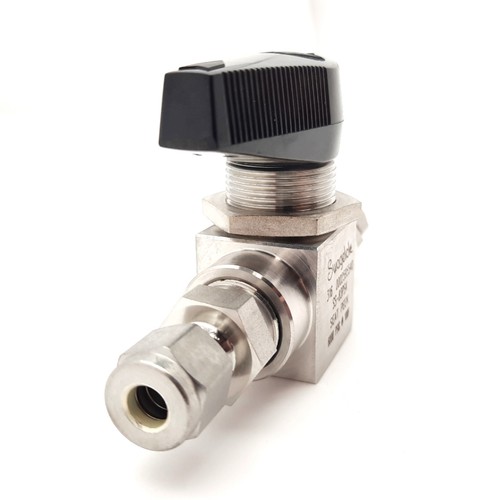 Swagelok SS-83PS4 Stainless Steal High Pressure Ball Valve Peek Seats 1/4"  - Picture 3 of 4