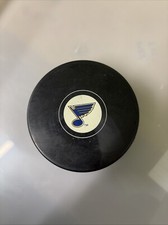 St. Louis Blues Team Logo Official Basic Souvenir NHL Hockey Game Puck