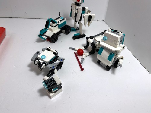 LEGO technic LOT:  Mini Robots 40413 + sealed Helicopter 30465 + reactions book - Picture 7 of 9