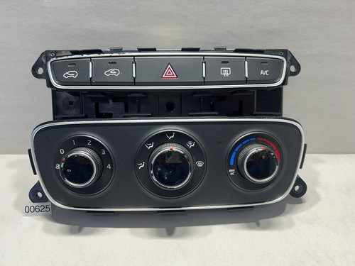 2014 Kia Sorento Manual AC Temperature Control Unit 972501U255 OEM - Picture 1 of 3