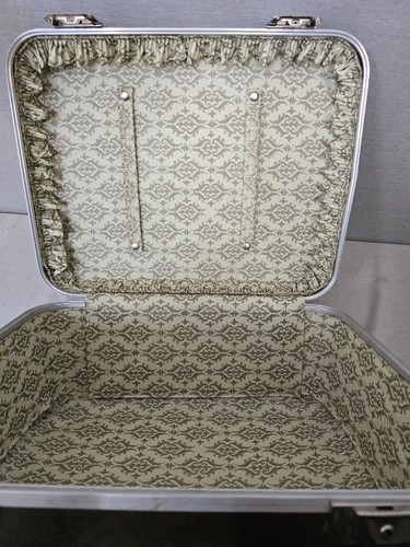 Sewing Machine Carrying Case - Green, Hard Storage Case - Picture 10 of 11