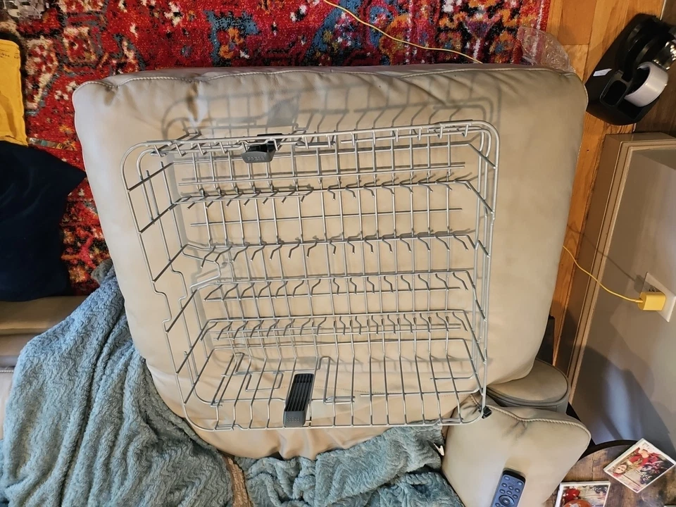 5304475618 ; 5304484728 正品 原始设备制造商 ELECTROLUX 上部机架 仅无滚轮 --NB — 第 3/4 张图片