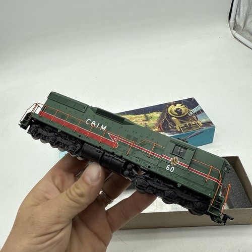 Athearn #60 HO Scale C&MI Chicago Illinois Mid SD-9 Powered Diesel Locomotive - Picture 9 of 13