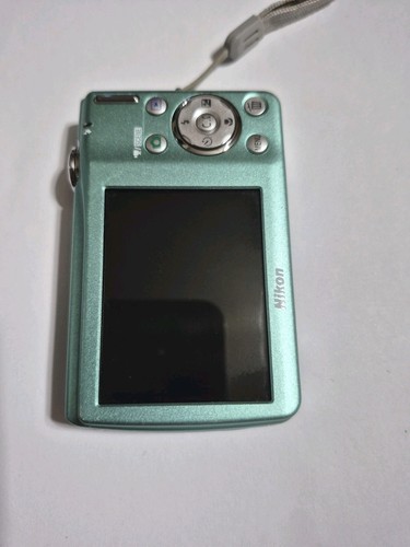 READ!! Nikon COOLPIX S220 10.0MP Digital Camera AS IS for Parts Or Repair Teal - Picture 3 of 9