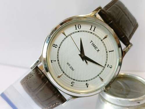 TIMEX QUARTZ WHITE DIAL TI000R40900-Y0 MEN'S WORKING CONDITION - Imagen 9 de 20