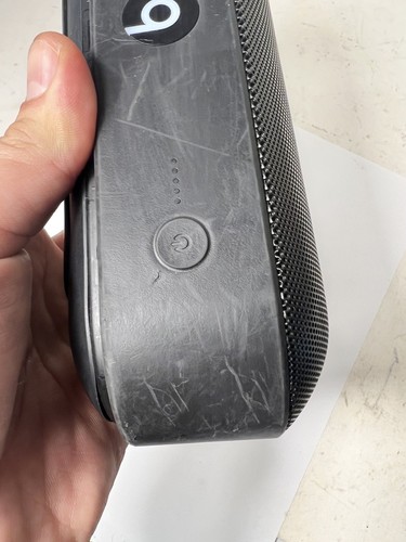 Beats By Dr. Dre Beats Pill Plus Black A1680 ML4M2LL/A Good /Fair Condition READ - Photo 8/9