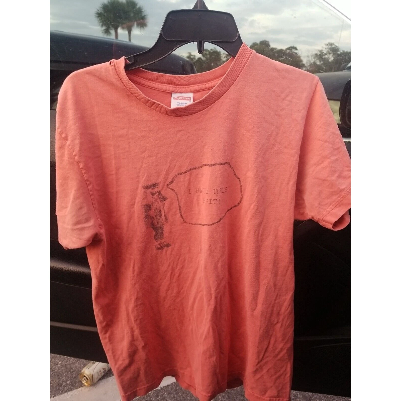 Supreme I Hate This T Shirt Orange Saumon Taille Medium a des trous