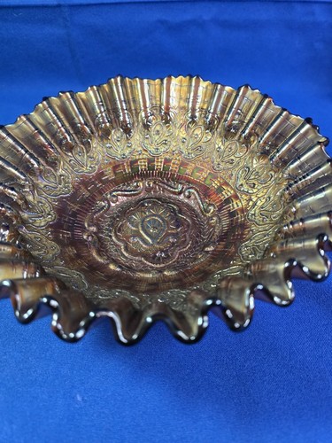 Antique Fenton Amethyst "Carnival Glass" Fluted Rim Bowl, Persian Medallion 9 In - 第 4/9 張圖片