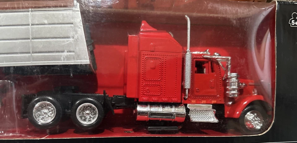 NEW RAY KENWORTH W900 LONGHAULER WITH GRAIN TRAILER SEMI 1:43 SCALE HTF - Image 2 of 4