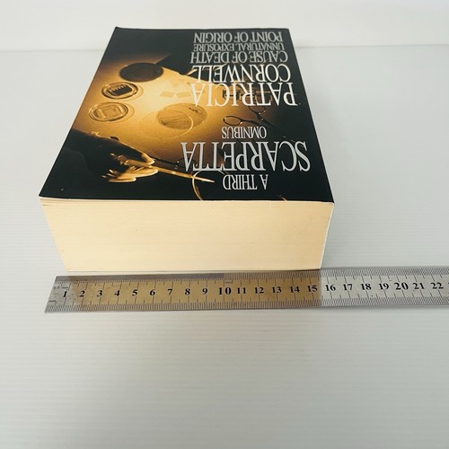 The Third Scarpetta Omnibus by Patricia Cornwell Paperback - Picture 5 of 13