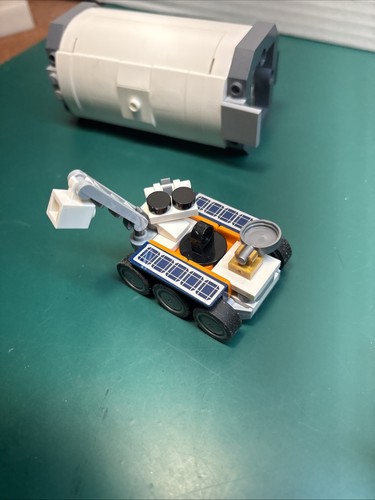 Mixed Lego Lot - Lego City, Creations, Space Ship Shuttle Parts - Picture 8 of 9