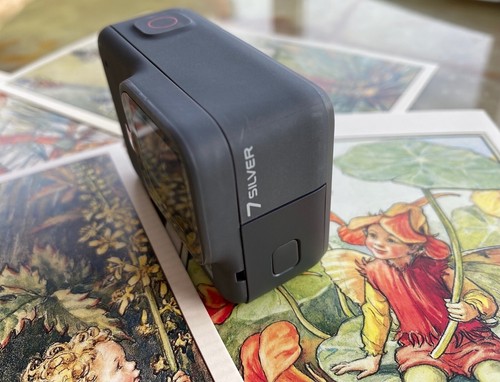 GoPro HERO7 Black Action Camera + Chesty Mount + Headstrap + 64GB SD - Picture 10 of 12