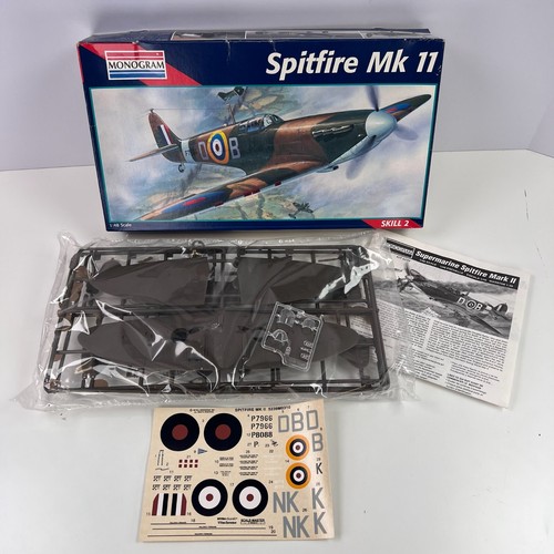 Monogram 5239 Spitfire Mk II kompletter 1:48 Modellbausatz mit Box - Bild 7 von 8