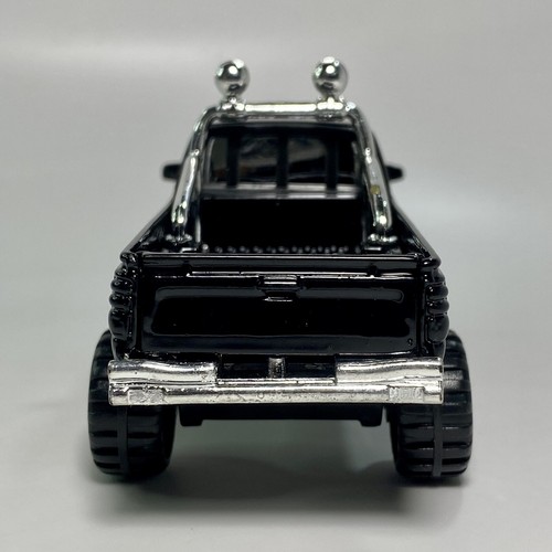 Toyota Hilux 4WD Large Scale Diecast Pickup Truck Diapet Matchbox Super Kings - Picture 15 of 24