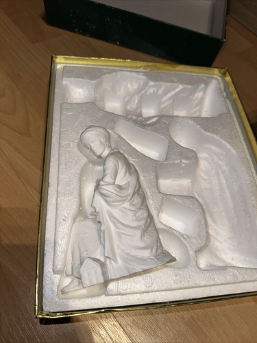 LENOX The Nativity THE THREE KINGS WISEMAN in Box White Bisque Vintage - Picture 4 of 4