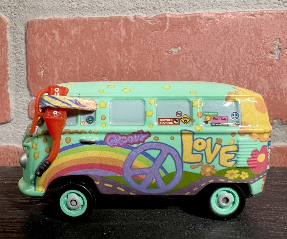 Литые модели автомобилей Pixar Fillmore редкие с оголовьем газовые баллончики состояние товара A Disney - Изображение 2 из 4