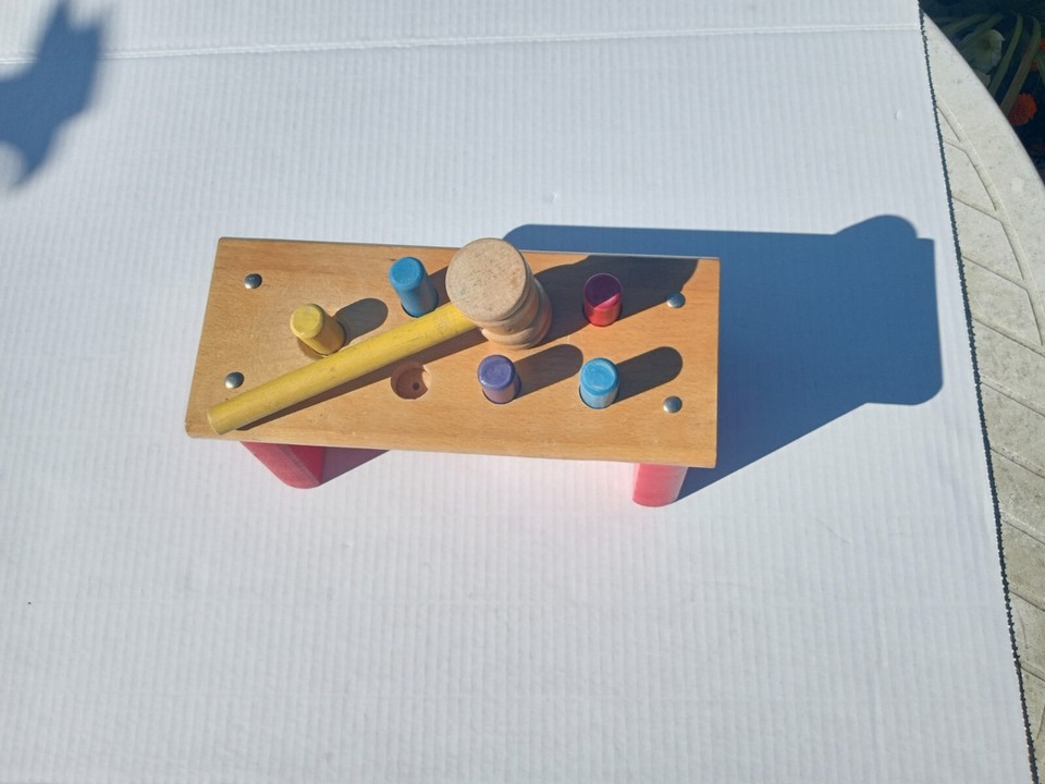 Vintage PLAYSKOOL Nok Out Bench Wooden Toy 10 Pegs WITH Hammer eBay