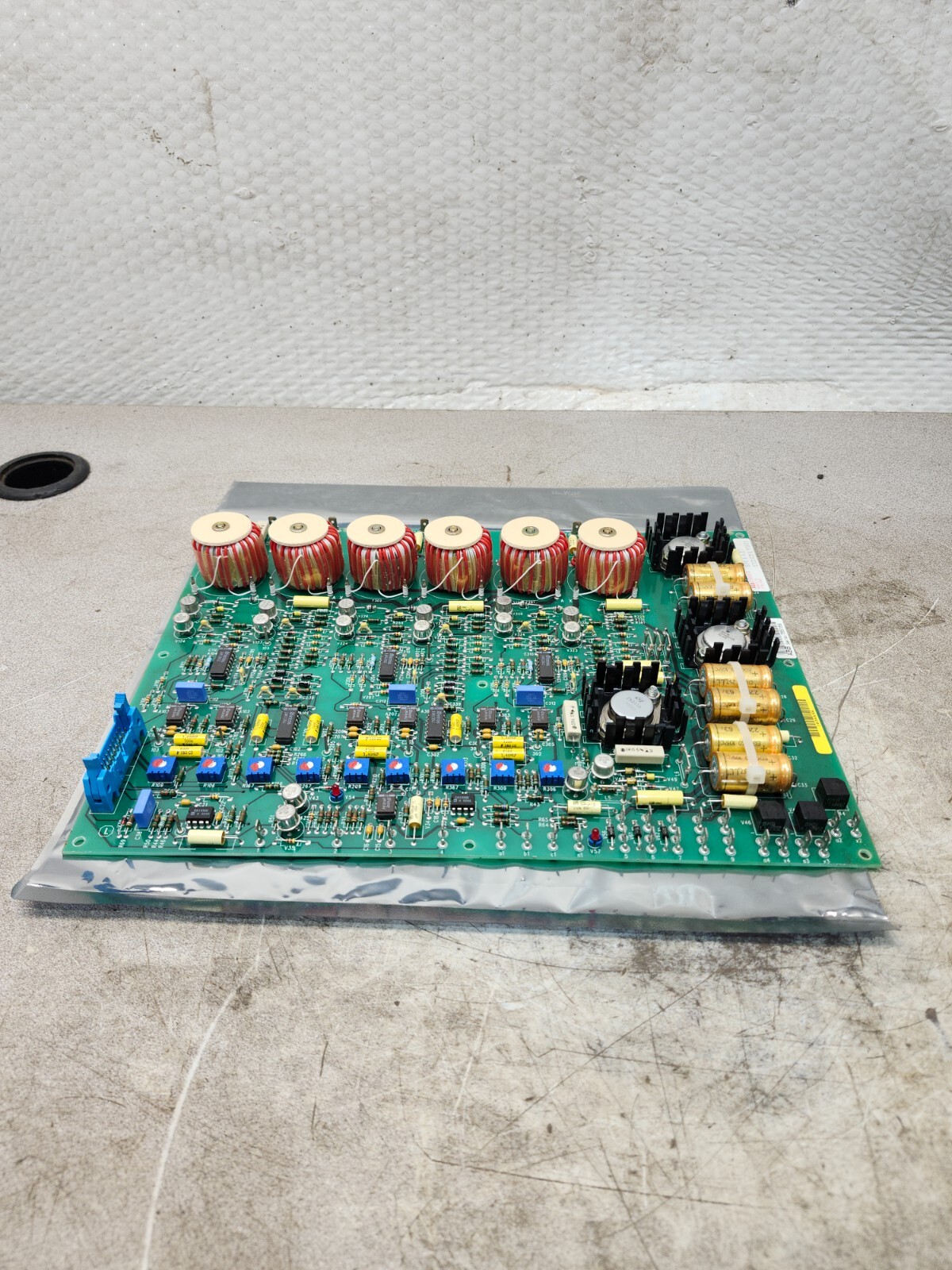 NEW IN BAG ABB DRIVES PCB CIRUIT BOARD SJPE 6 A 2 57121025 E 930415