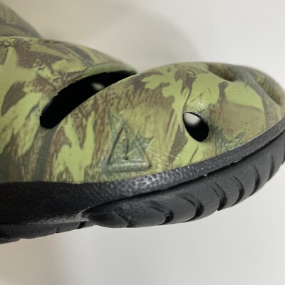Keen Yogui Arts Slipper in Green Camo Size 44.5 NIB Men main image 3