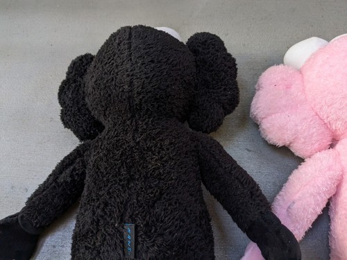 KAWS BFF Plush Pink Black 18" Limited Edition - 第 10/12 張圖片