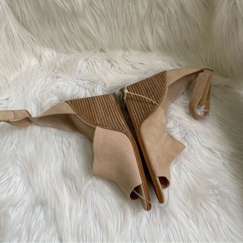 NEW Vince Camuto Deedriana Tapue Suede Leather Ankle Strap Wedge Sandals  9.5 - Picture 11 of 11