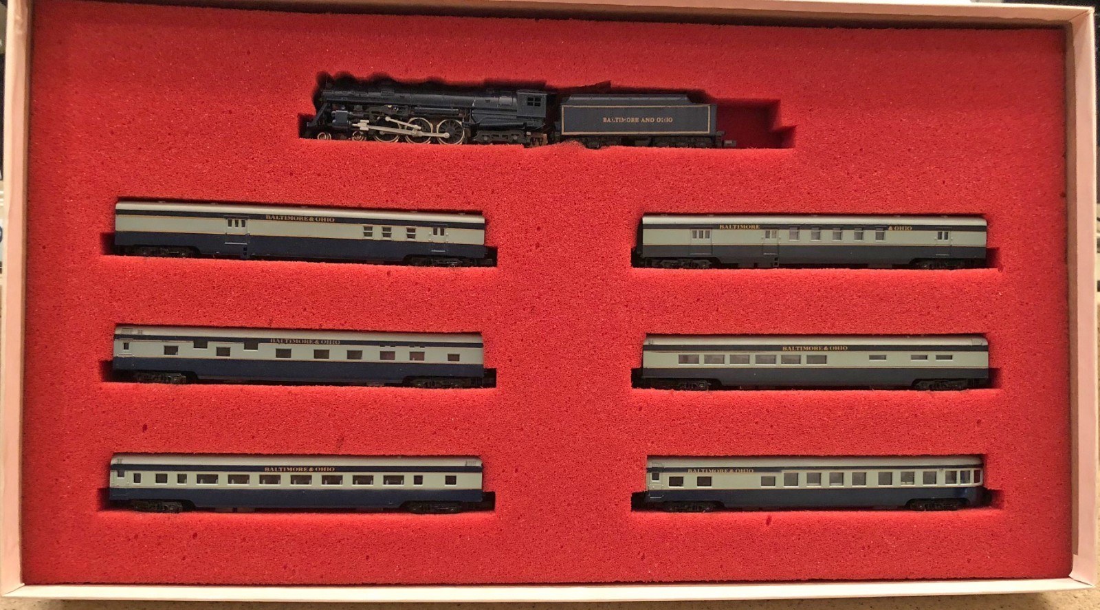 CON-COR N SCALE BALTIMORE & OHIO HUDSON STEAM LOCOMOTIVE & PASSENGER SET CON-COR N SCALE BALTIMORE & OHIO HUDSON STEAM LOCOMOTIVE & PASSENGER SET