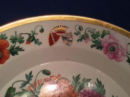 Porzellanteller Allianzwappen GRAFEN VON KAGENECK & WOLFF VON GUDENBERG 19. Jhdt - 第 2/5 張圖片