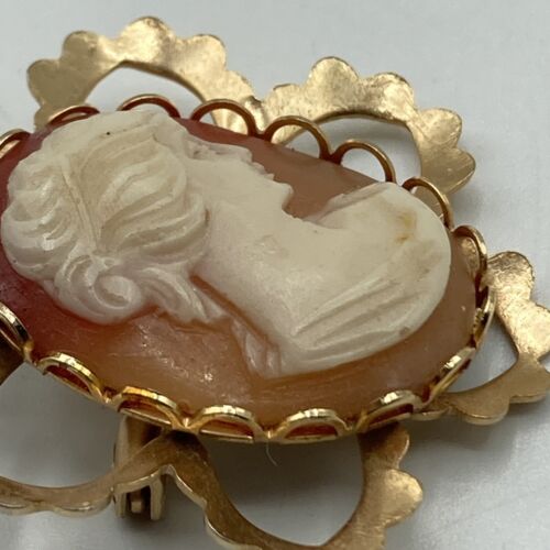 Vintage Oval Cameo Brooch Pin Gold Tone Carved Shell Scallop Border 1 3/8" - Picture 11 of 12