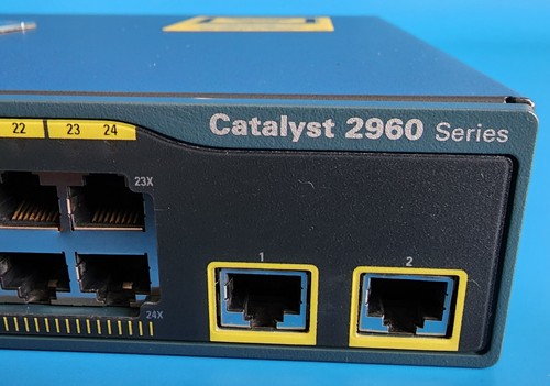Conmutador Ethernet de 24 puertos Cisco WS-C2960-24TT-L - Conmutador base LAN Cisco 2960 - Imagen 3 de 23
