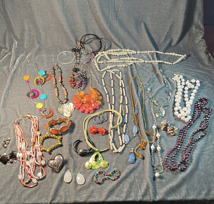 Picture 1 of 8