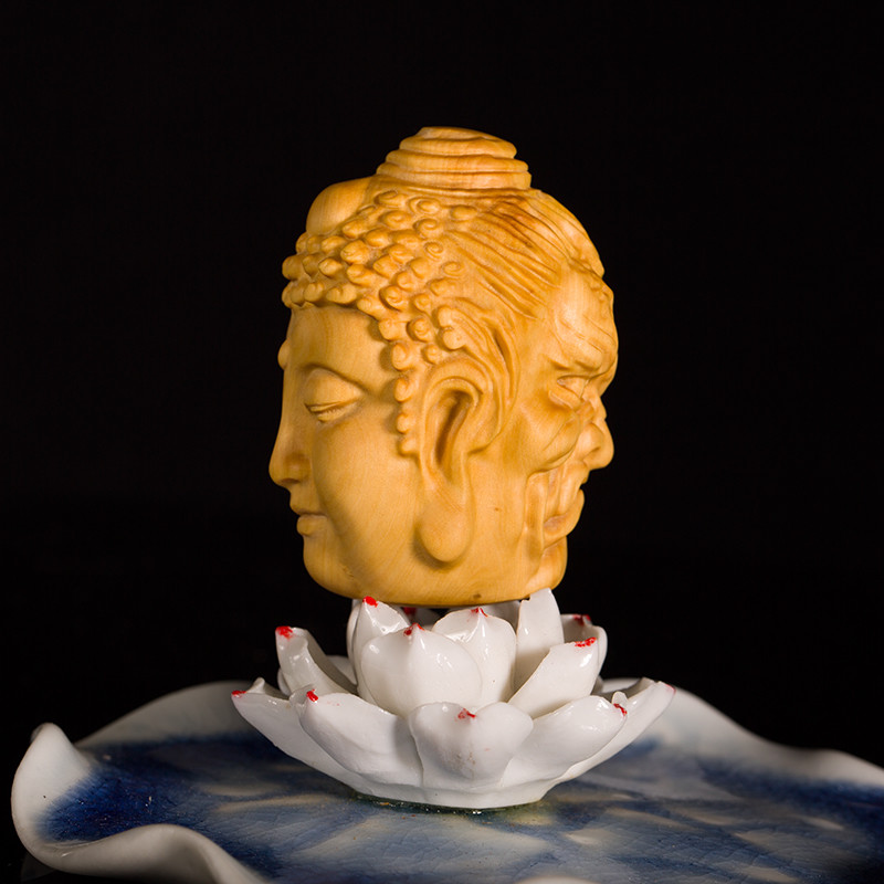 XY001 - 5.9X4.2X3.9. CM Carved Boxwood Netsuke : Stunning