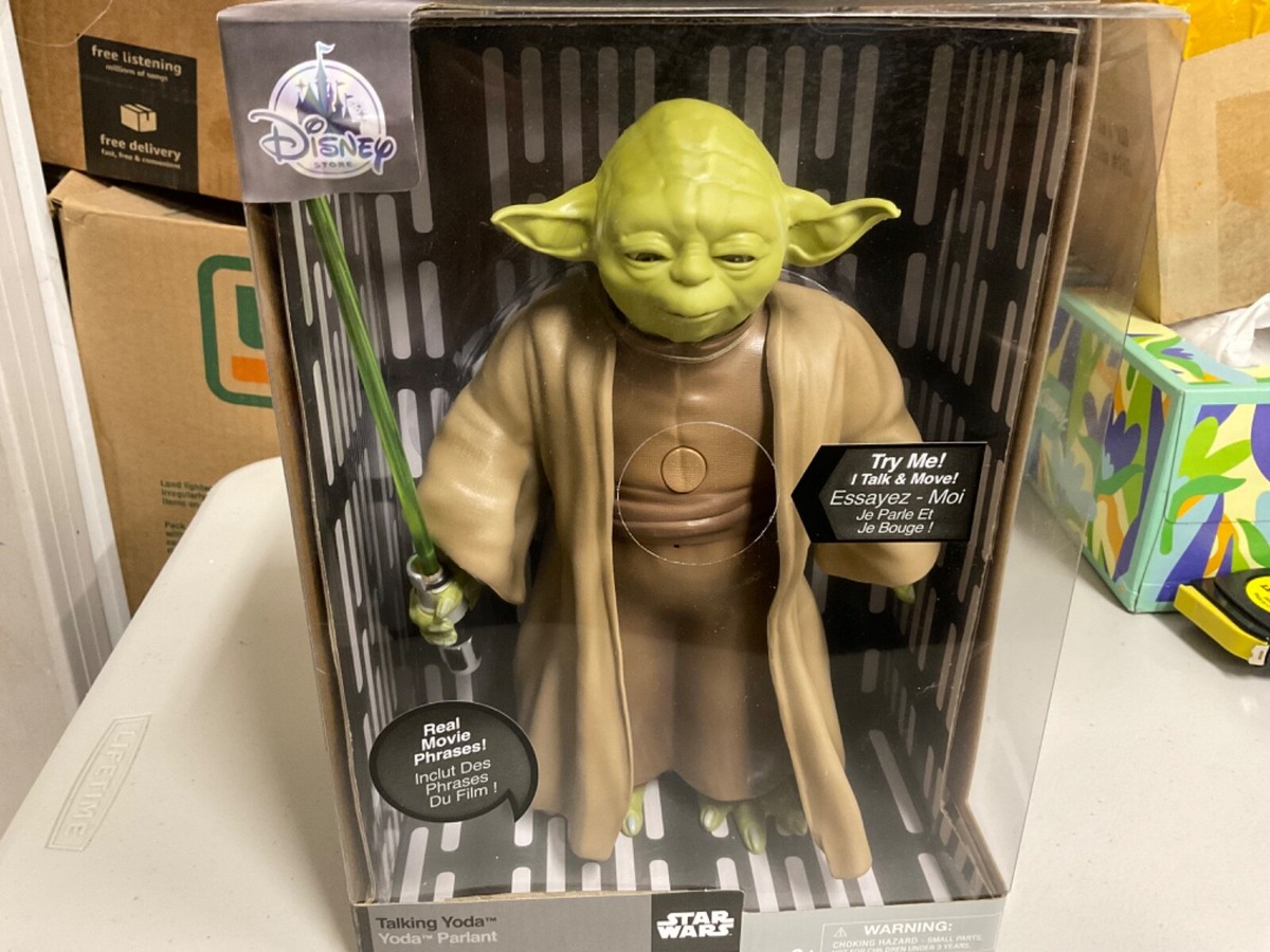 Disney Store Yoda Talking 9in Figure Star Wars/20 Phrases