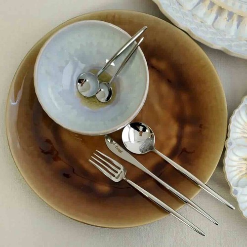 Cutipol Moon Mirror Polished 24 Piece New - Picture 2 of 2