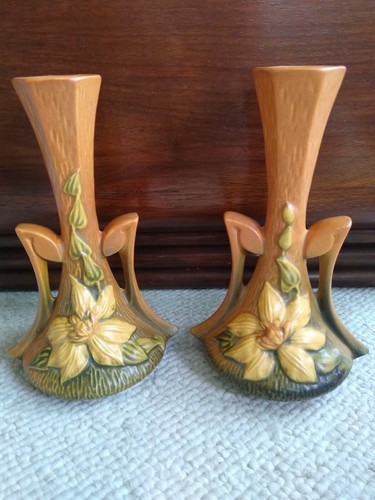 Vintage Roseville Clematis Bud Vases Pair - Afbeelding 1 van 7