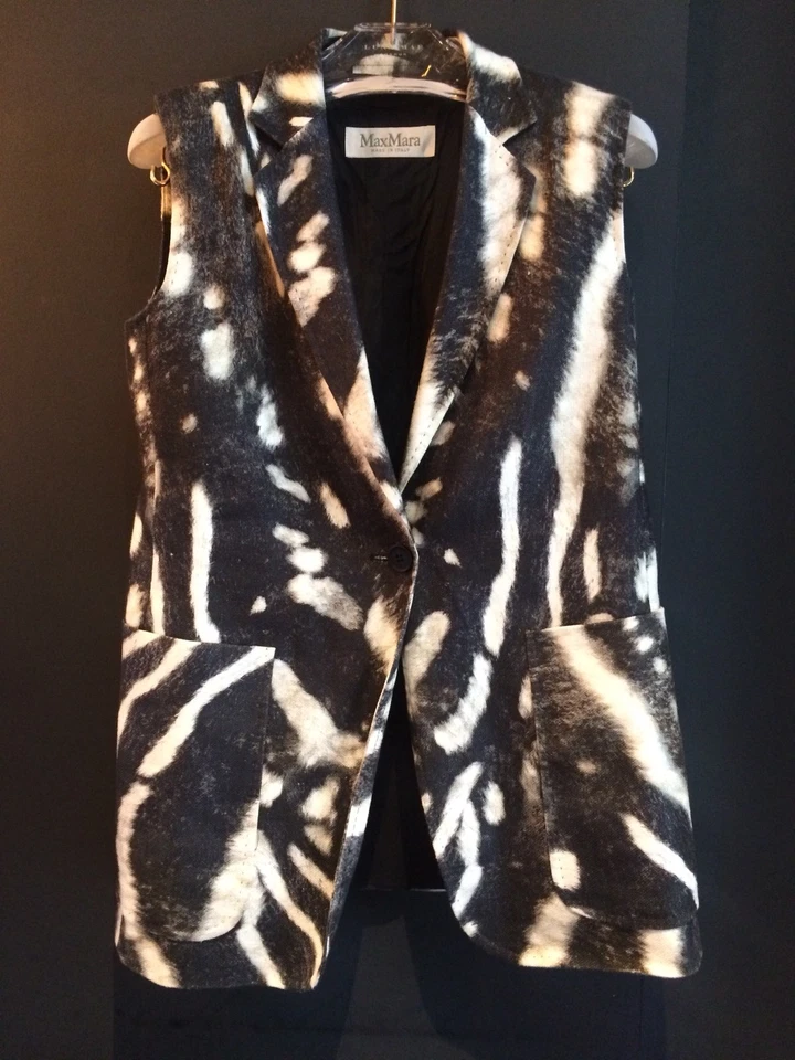 Max Mara Animal Print Waistcoat, Max Mara Waistcoat, Animal Print, Size 6 UK - Image 2 of 4