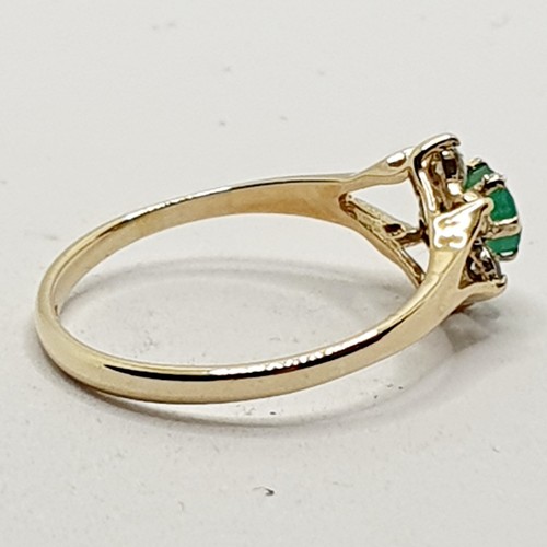 Cute Pinky Ring 9ct Emerald & CZ Cluster Split Shank Yellow Gold Size J Hallmark - Picture 9 of 24