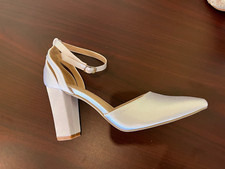 New women wedding shoes,color white satin, size 9 ,heel 3.5"