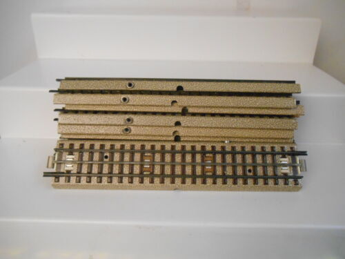 Marklin HO -C Track - Straight Circuit Track Section #24994
