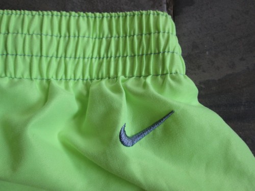 Nike Shorts Boys Large 12-13 YRS Athletic Mesh Lining Neon Green Elastic Stretch - Picture 8 of 8