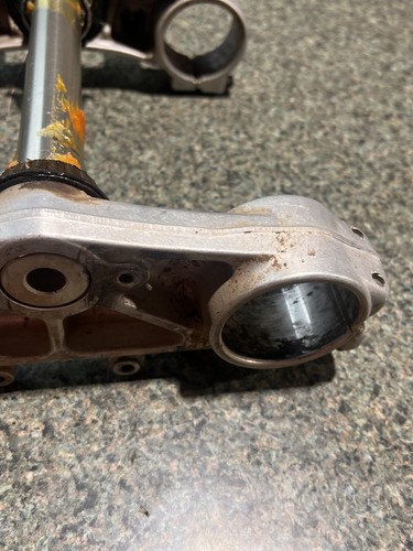 2002 YAMAHA YZ426F LOWER UPPER TRIPLE TREE STEM CLAMP - Picture 7 of 20