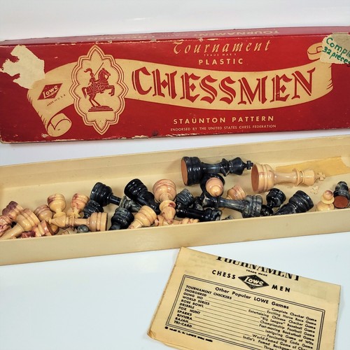 Vintage 1945 Tournament Plastic Staunton Pattern Chessmen - Picture 1 of 2