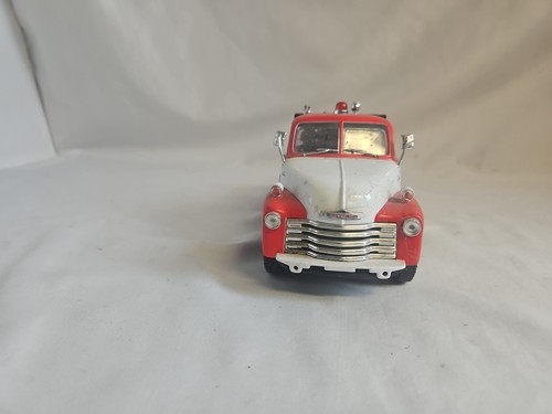 Welly Chevrolet Pick Up 1953 Tow Truck Red Diecast Opening Doors #BXX - Picture 2 of 7