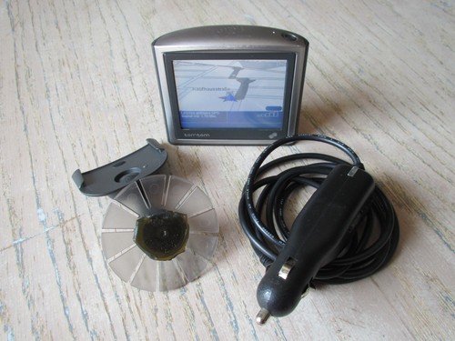 Navigationsgerät TomTom ONE N14644 GPS Silber Grau EU-Speicherkarte Autoladekabe - Bild 3 von 23