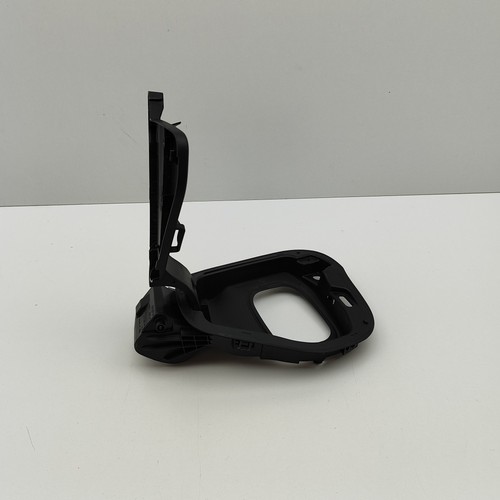 VW PASSAT B9 Variant Front Left Charging Flap 3J0809514 NEW GENUINE - 第 5/9 張圖片
