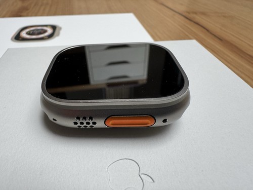 Apple Watch Ultra, 49mm, Alpine Loop L, Titan+Saphir, Batteriezustand 93% - Bild 6 von 9