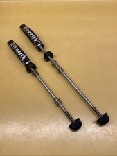 Set spiedini sgancio rapido mandrino titanio nero Ellsworth anteriore 100 mm/posteriore 135 mm