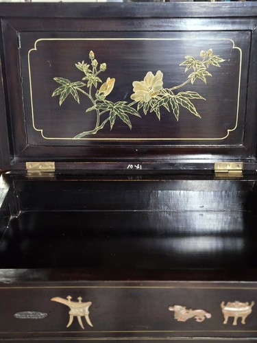 Vintage Chinese Chest - Picture 1 of 3