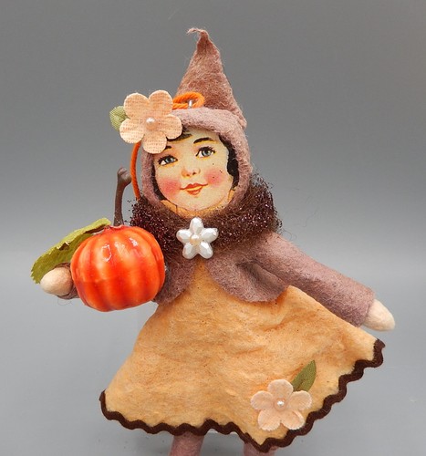 Vintage OOAK German Spun Cotton Girl With Pumpkin Halloween Ornament - Picture 5 of 7