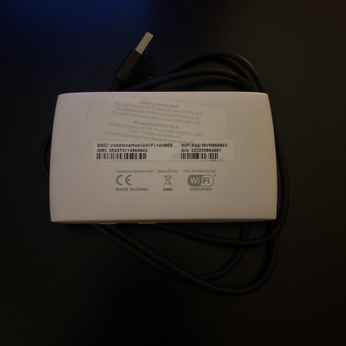 Vodafone Portable 4G Router - ZTE Mobile Broadband Hotspot - White - Picture 3 of 3