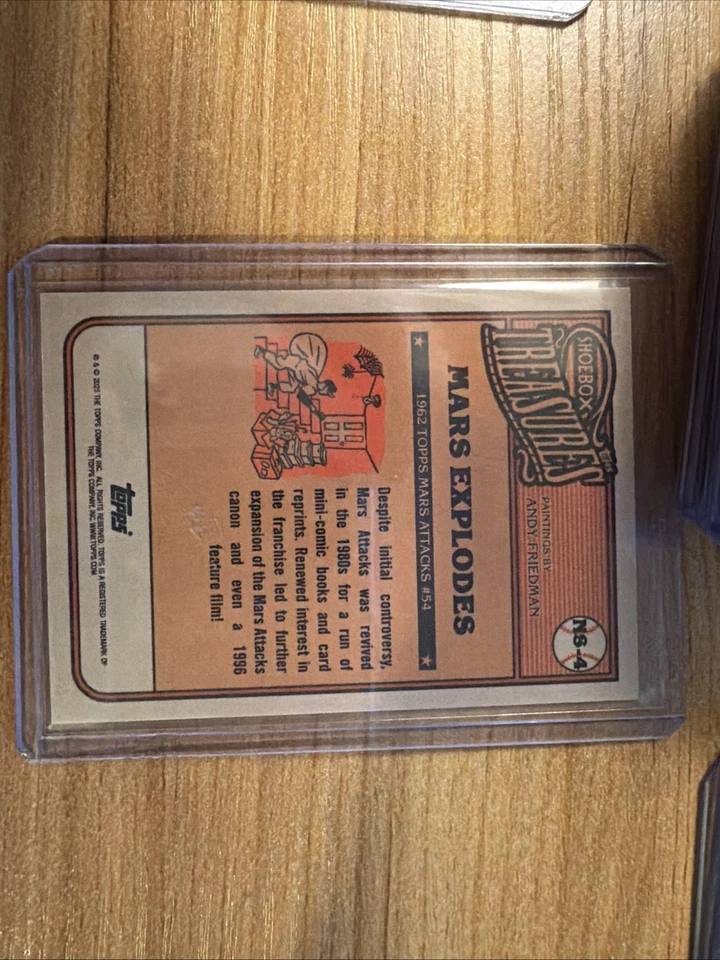 Caja de zapatos Topps Treasure 1962 Mars Explodes 2025 Foto 2 de 2